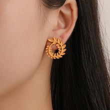 Load image into Gallery viewer, Small Leaf Stud Earring