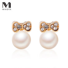 Load image into Gallery viewer, Crystal Pearl Earring